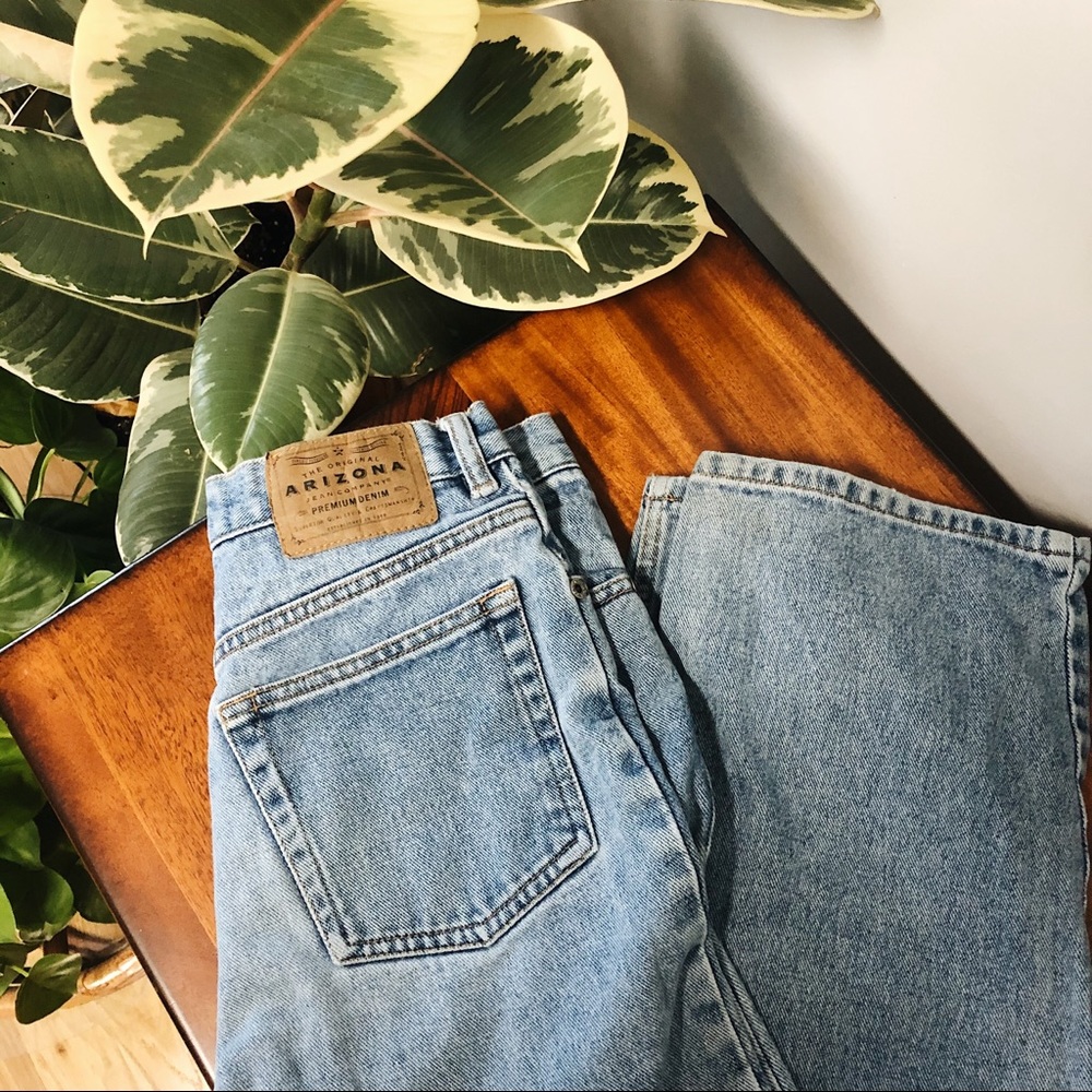 Vintage Straight Leg High Waisted Jeans